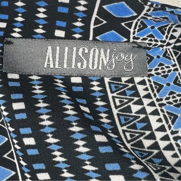 Evereve Allison Joy Navy Blue Print 3/4 Length Sleeve Top Medium - Picture 5 of 7